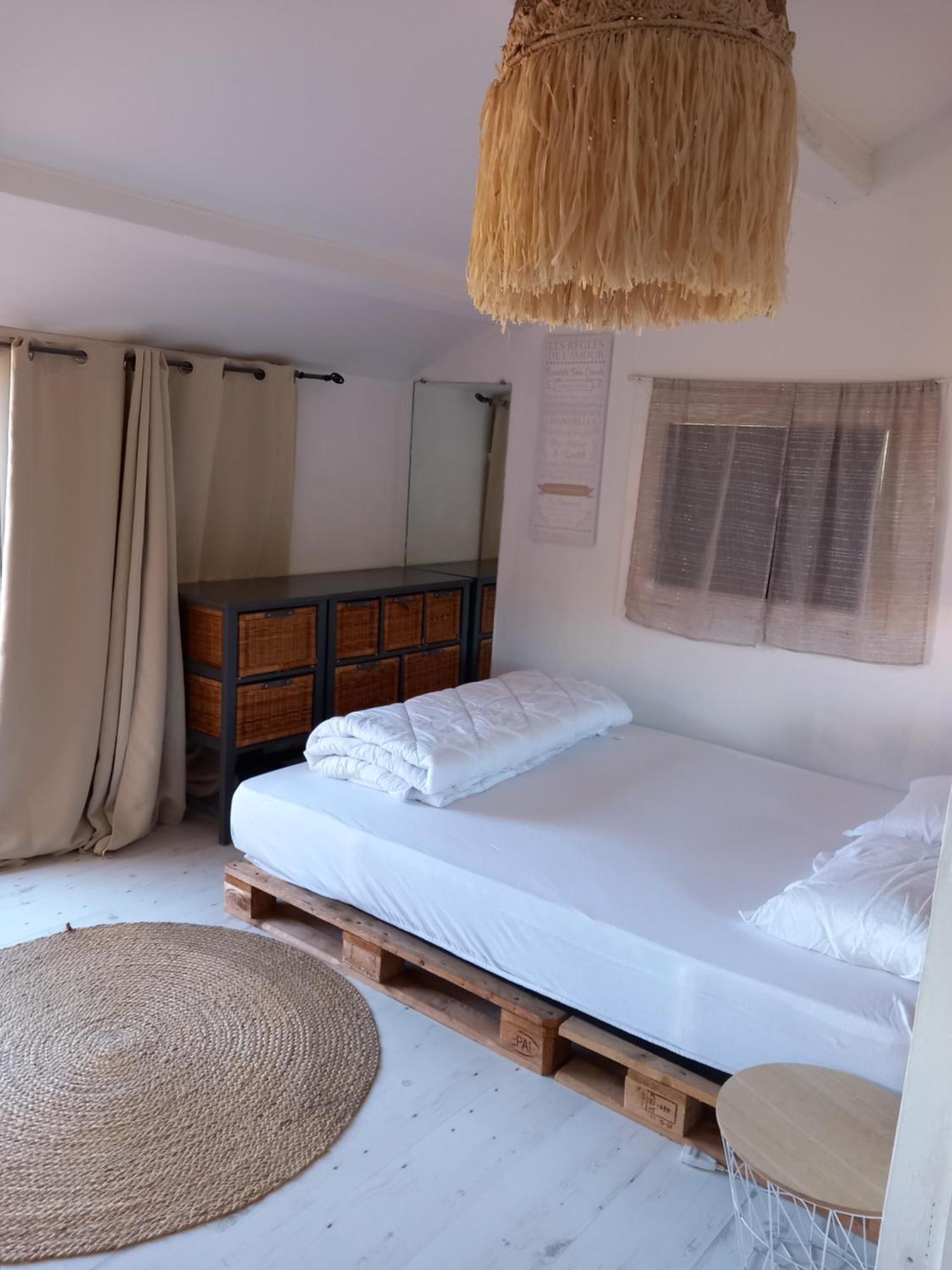 Villa 4 Chambres Avec Jacuzzi Saint-Maximin Exteriör bild